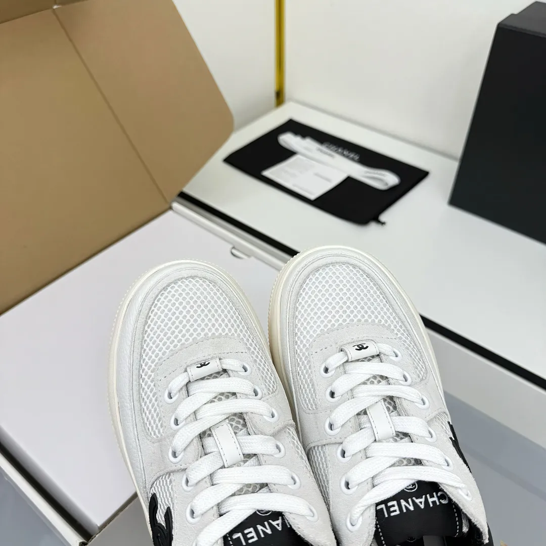 👟👟Ex-factory price 620👟👟 Chanel bread shoes ~ original calfskin panda shoes Chanel 25C latest hot style panda black and white sports shoes casual sneakers Xiaoxiang hot item classic black and white panda color coco girls must pay Fabric: original custom mixed sheepskin lining: original imported breathable mesh lining outsole: Original molded rubber + TPU combination Size: Women's 35-41